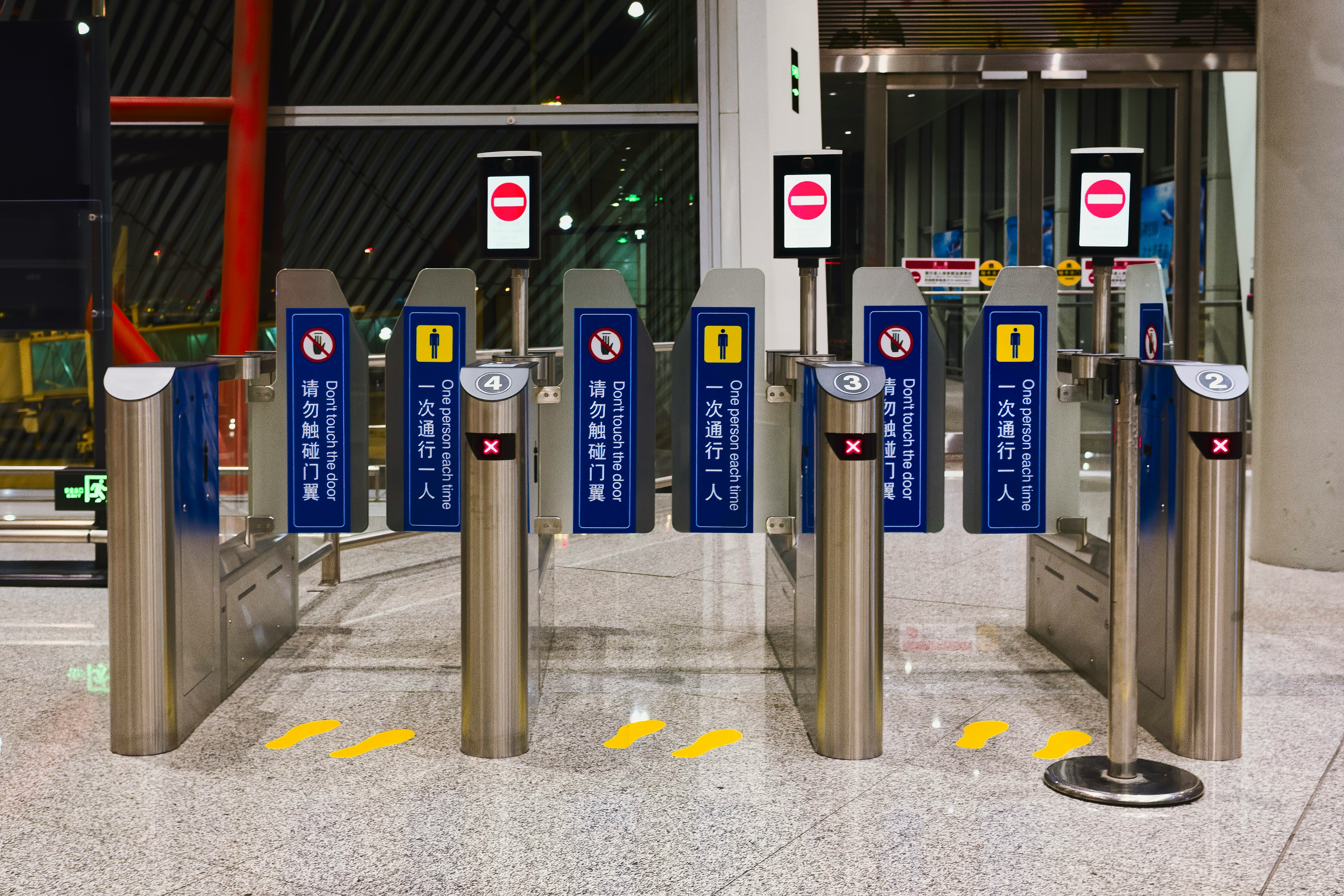 Access control turnstile entrance